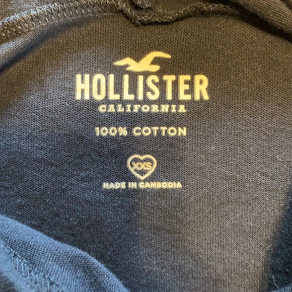 Women’s Hollister Cropped Hoodie - Picture 3 of 6